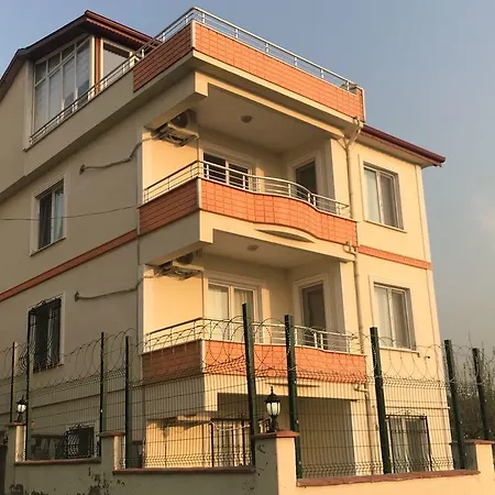 Yalova Apartments *
